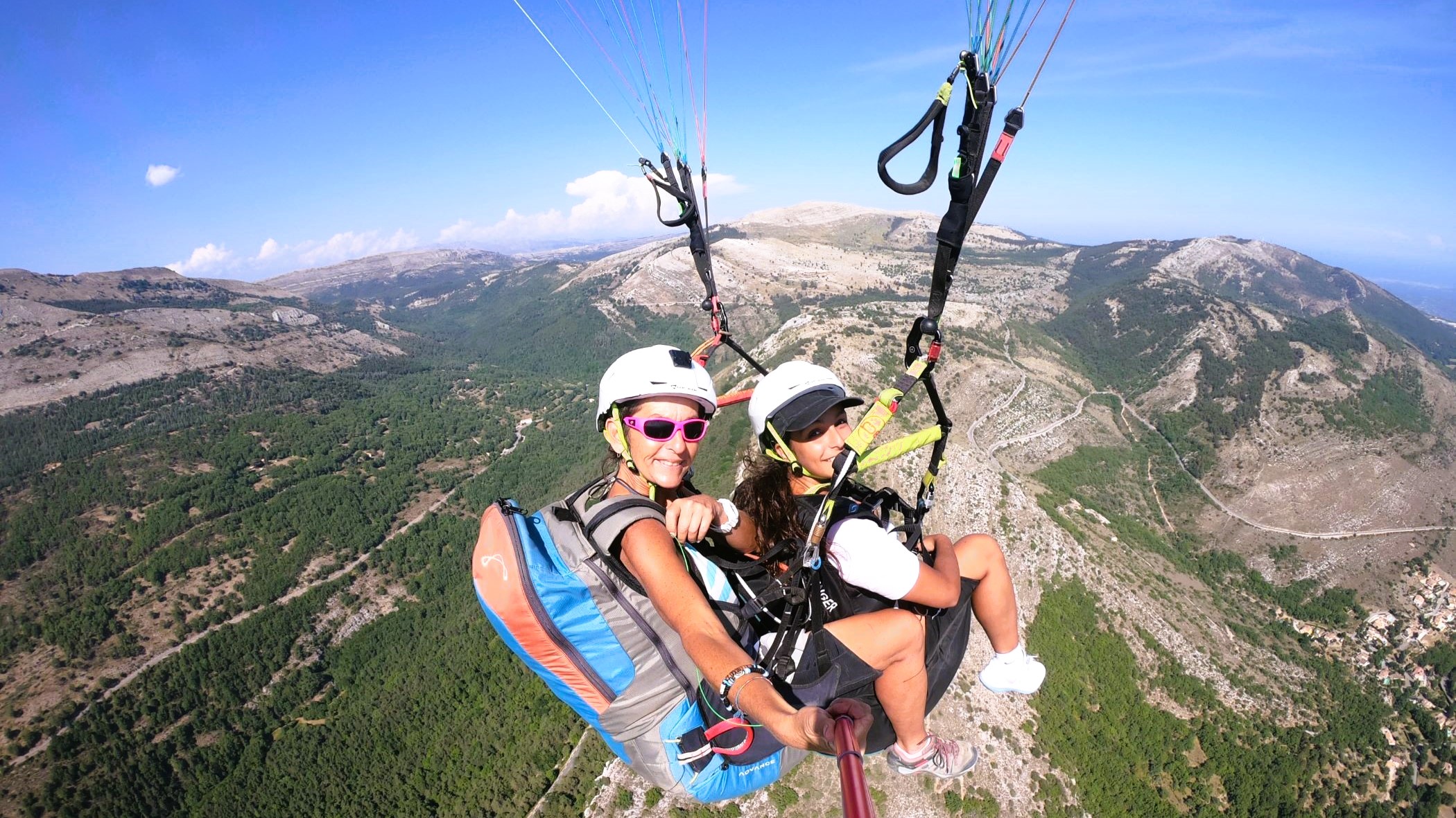 https://espace-ptl.ancv.com/appli/butterfly/data/medias_PA/PHOTOS/432817006006/432817006006y5ka5zNaHJ-parapente-pres-de-Grasse.jpg